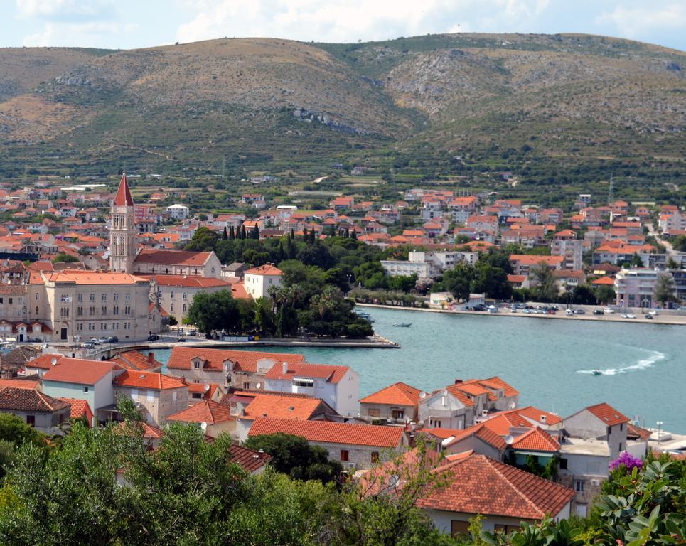 Apartment Lavanda Trogir Bagian luar foto